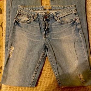 My absolute favorite pair of Buckle jeans! 32 x 35